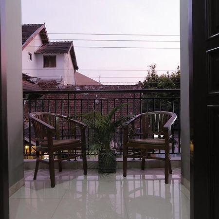 Hotel Atalie Malioboro By Natt'S Hospitality Jogjacarta Exterior foto