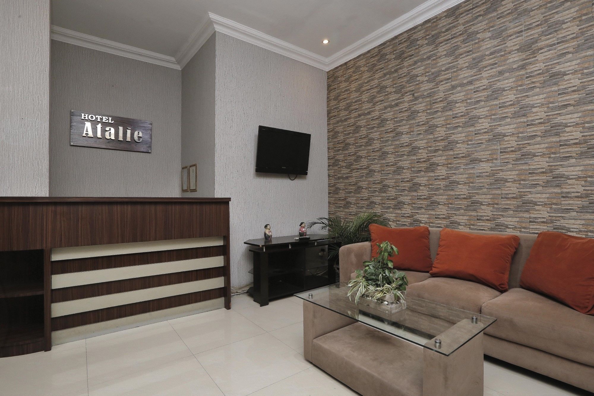 Hotel Atalie Malioboro By Natt'S Hospitality Jogjacarta Exterior foto